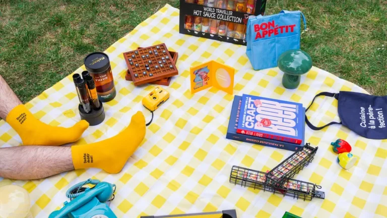 On a offert 8 cadeaux différents à 8 hommes… leurs réactions nous ont choqués
