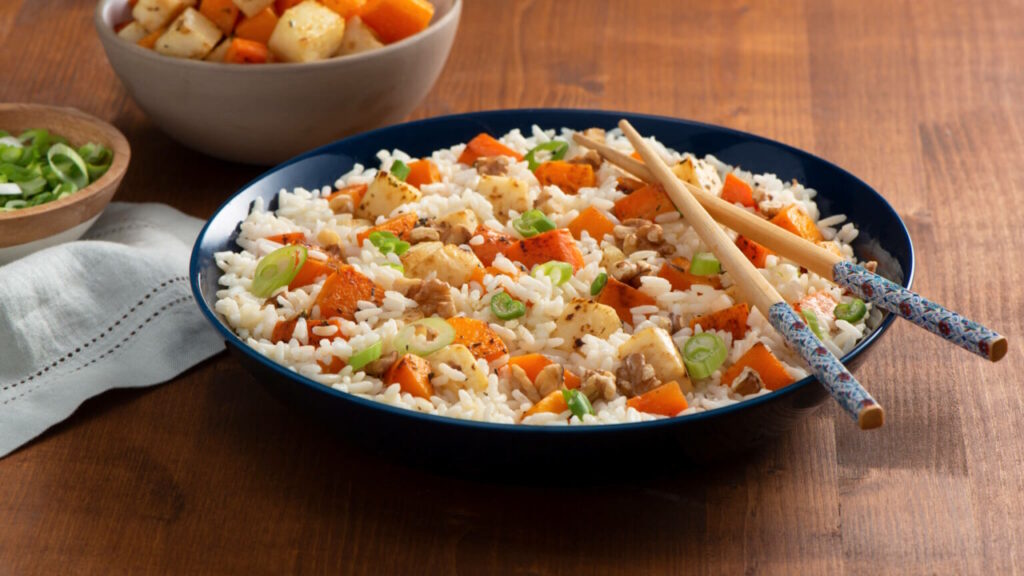 Le riz aux légumes sautés