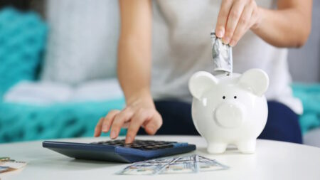 Petits revenus, grandes stratégies : la nouvelle façon de gérer son argent Petits revenus, grandes stratégies