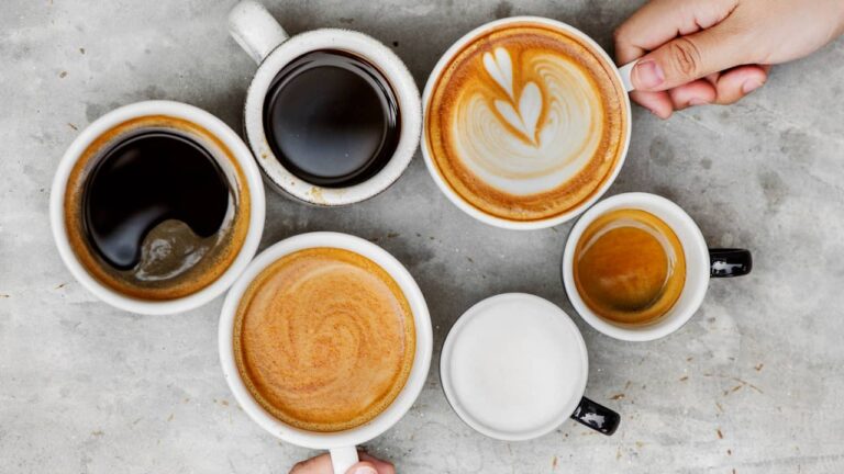 plusieurs cafés