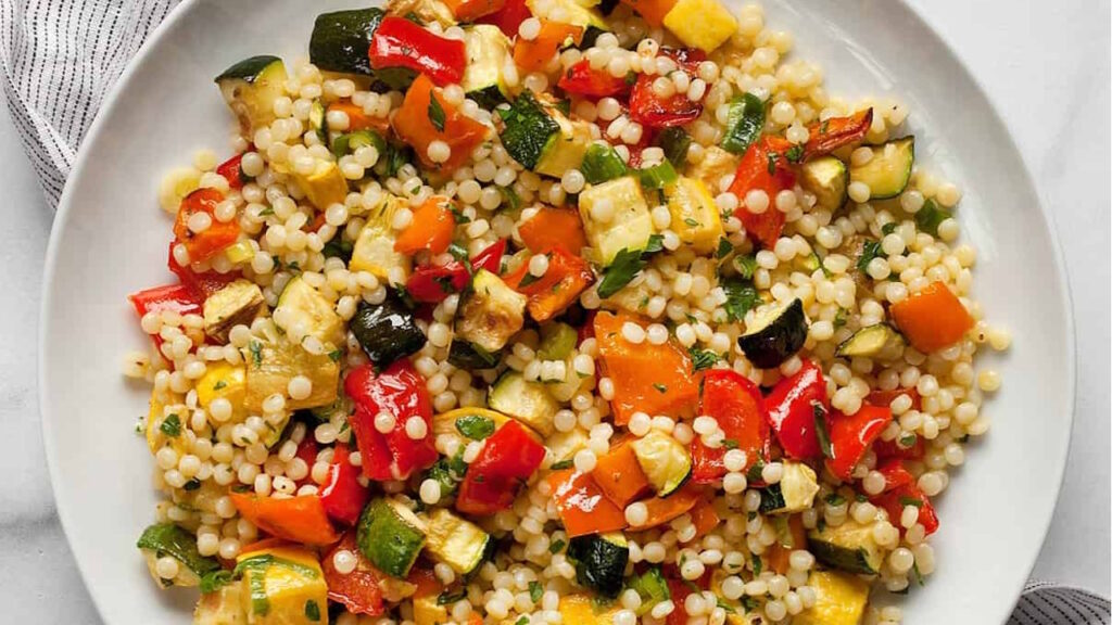 Salade couscous, légumes grillés et pois chiches