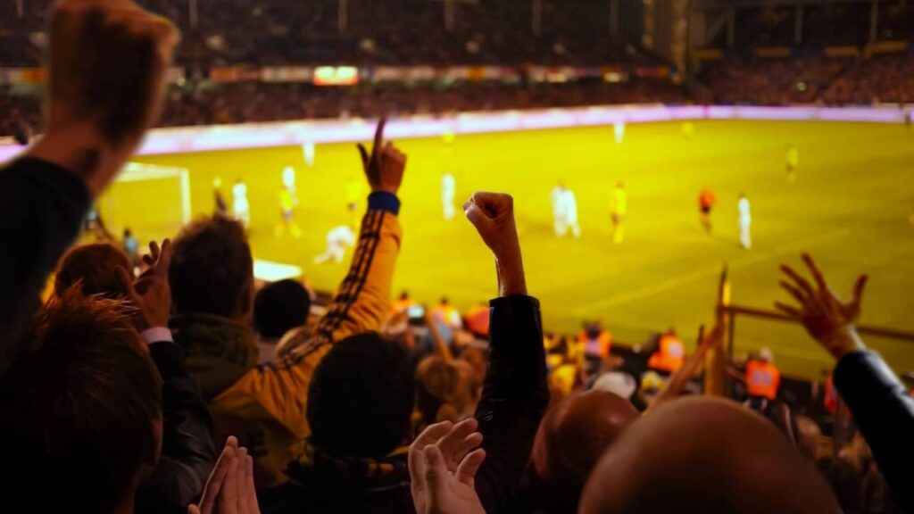 tribunes fans supporters