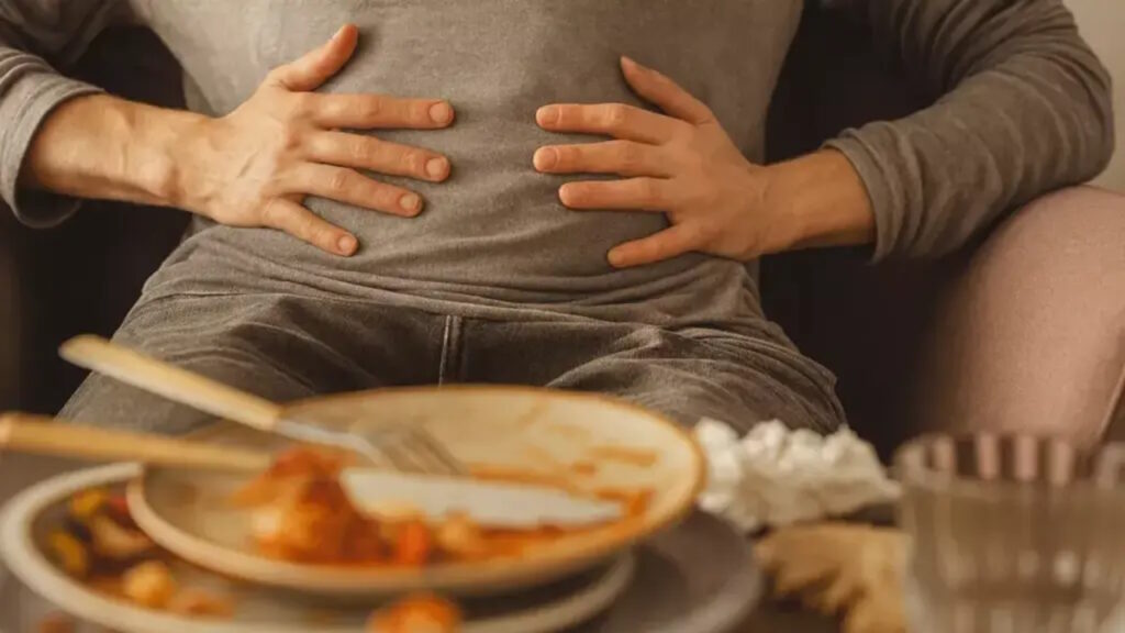 Ce que votre ventre essaie de vous dire quand il gonfle après chaque repas