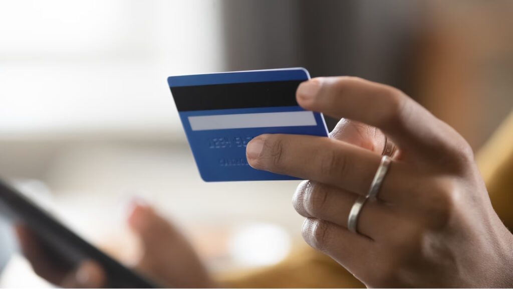 Les habitudes des personnes qui réussissent à mettre de l’argent de côté