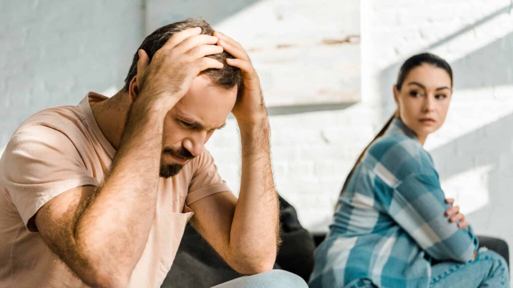 Pourquoi cette dépendance reste-t-elle souvent invisible
