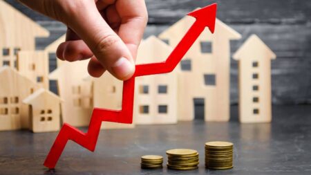 Augmentation du loyer entre deux locataires : ce que le propriétaire a le droit de faire fleche augmentation immobilier