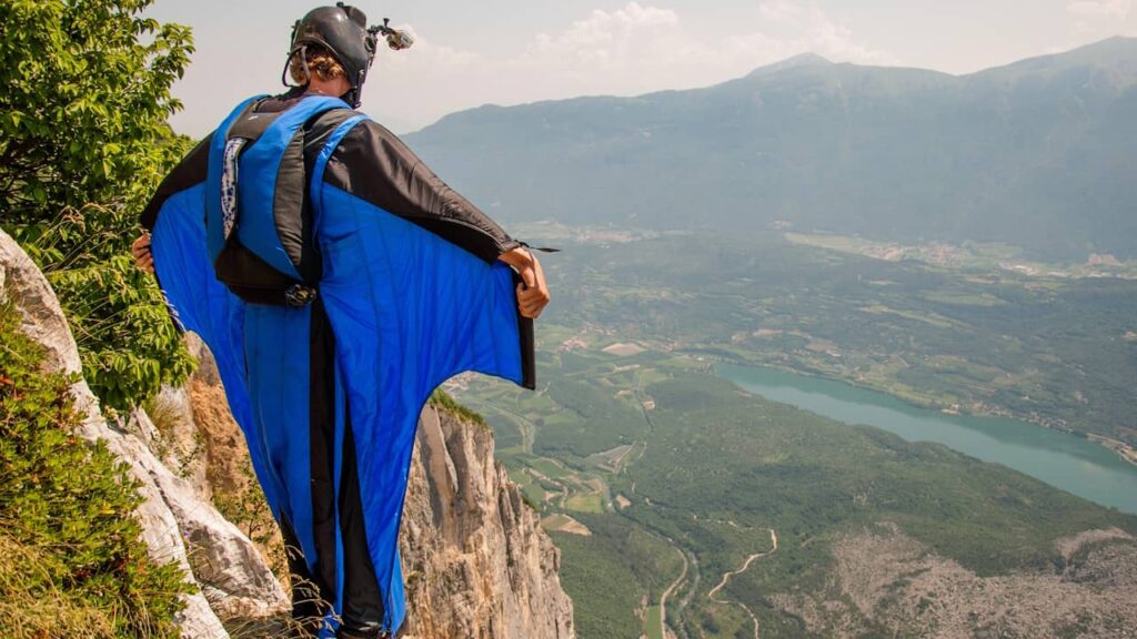 wingsuit personne pret à sauter