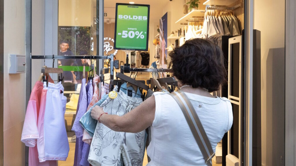 Comment profiter des promotions sans dépenser davantage