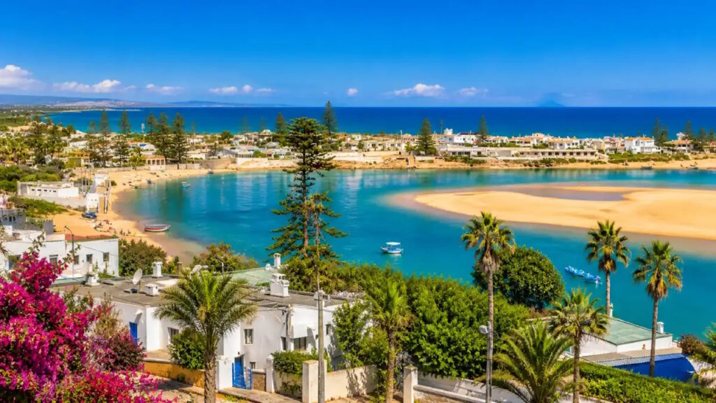 La côte du Maroc entre plages et paysages spectaculaires