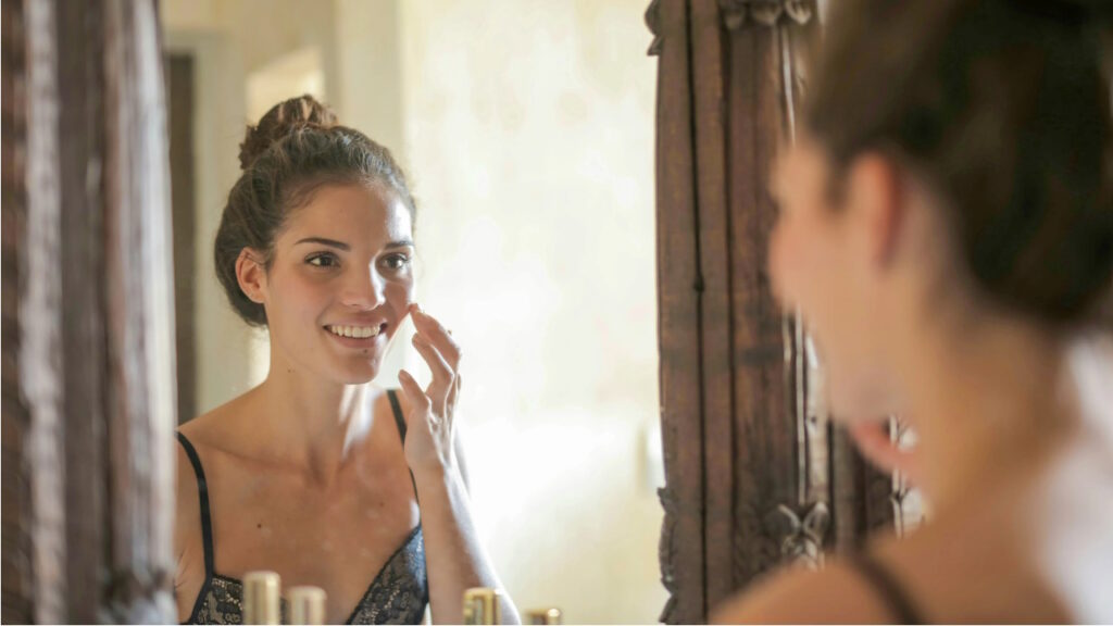 Pourquoi la peau change-t-elle après 30 ans