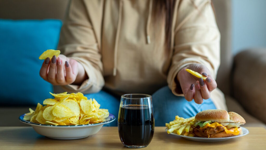 Sauter des repas peut renforcer les envies de sucre