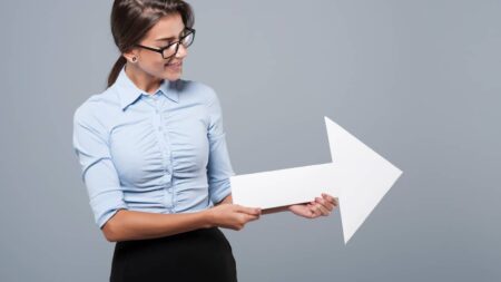 CDD de reconversion : un nouveau dispositif pour tester un métier avant de démissionner femme business woman