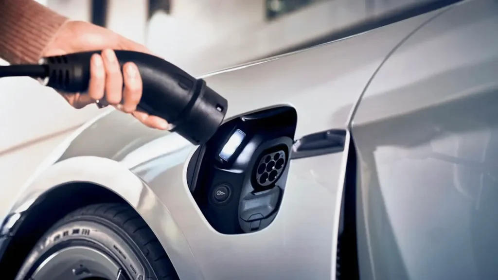 Voitures électriques à 38 % du marché : le vrai chiffre qui surprend