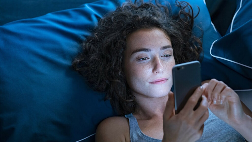 Laisser le téléphone s'inviter dans tous les moments à deux