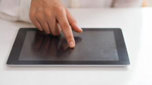 Comparaison des meilleures tablettes tactiles : quels critères privilégier avant d’acheter ?