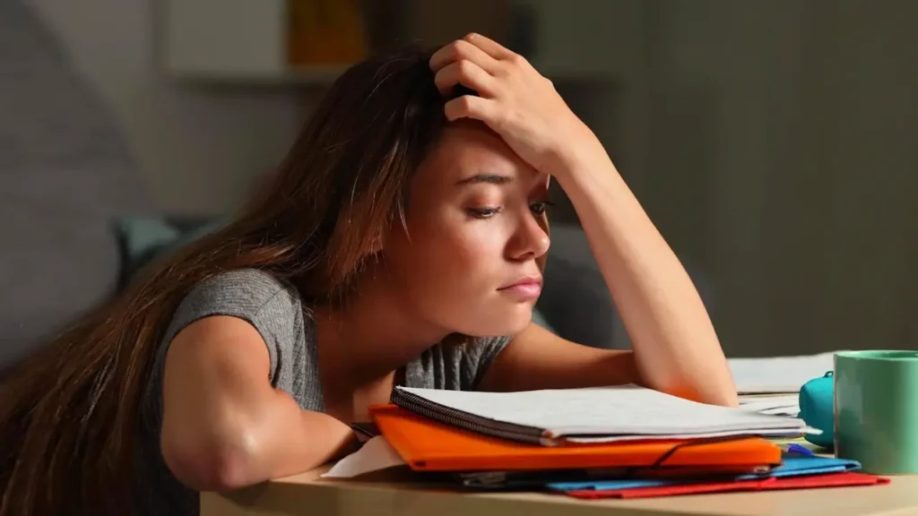 Fatigue en octobre : pourquoi l'automne nous épuise et que faire