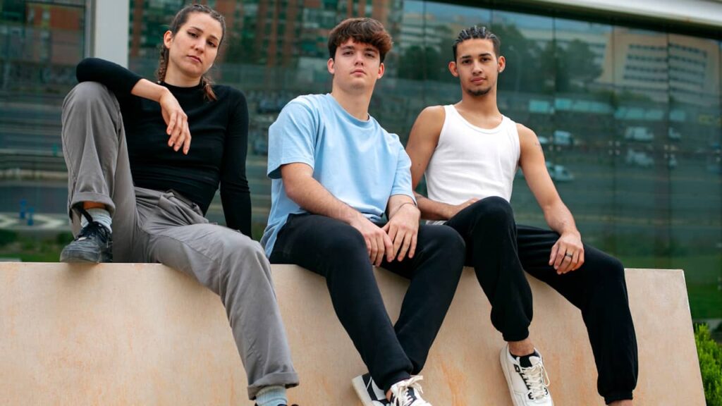 groupe amis jeunes