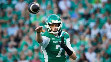 Les Roughriders visent la défense de leur titre en fin de saison Les Roughriders visent la défense de leur titre en fin de saison