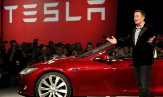 Tesla est l'objet d'une enquête mené par l'EEOC.